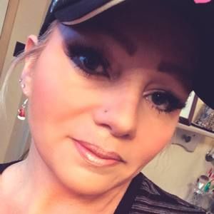 Meet your Posher, Dena